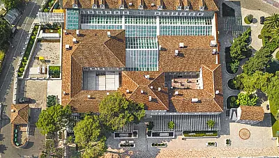 Lazure Hotel & Marina