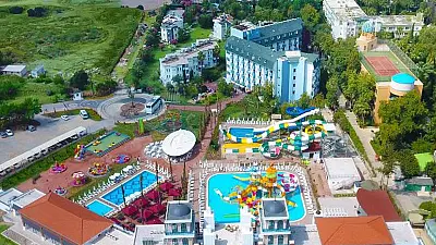 Club Aqua Plaza