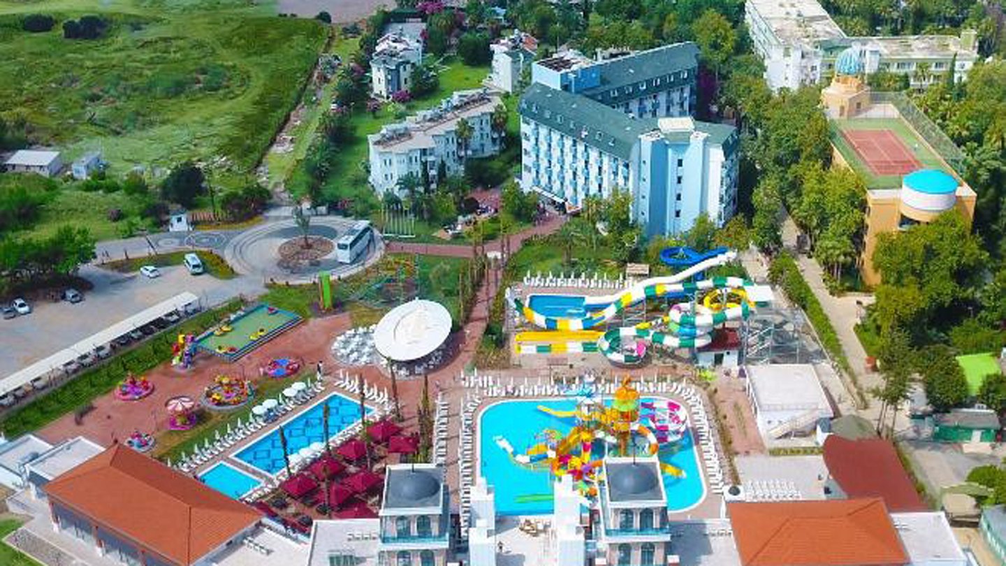 Club Aqua Plaza