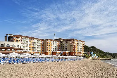 Sol Luna Bay Resort