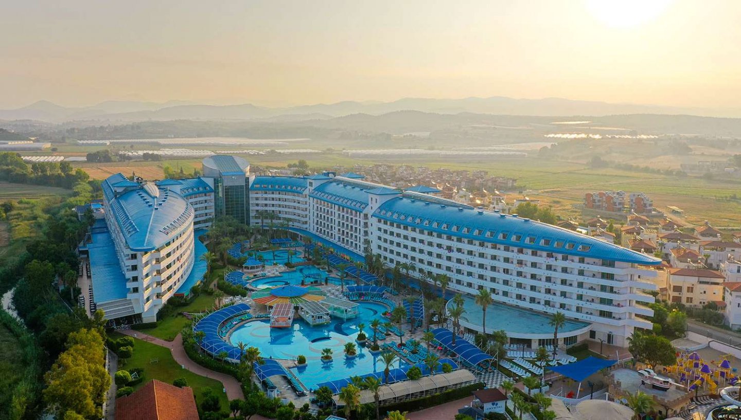 Crystal Admiral Aqua Collection (ex. Crystal Admiral Resort Suites & Spa)