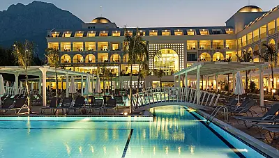 Karmir Resort & Spa