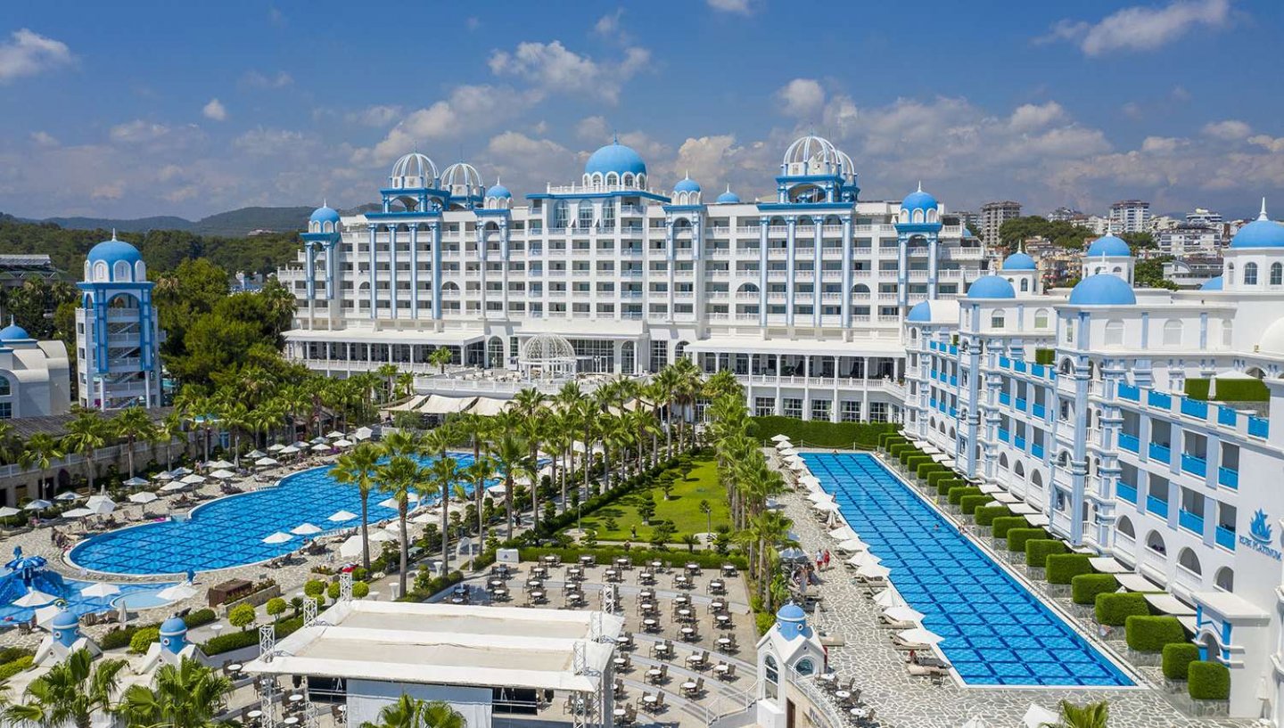 Rubi Platinum SPA Resort & Suites