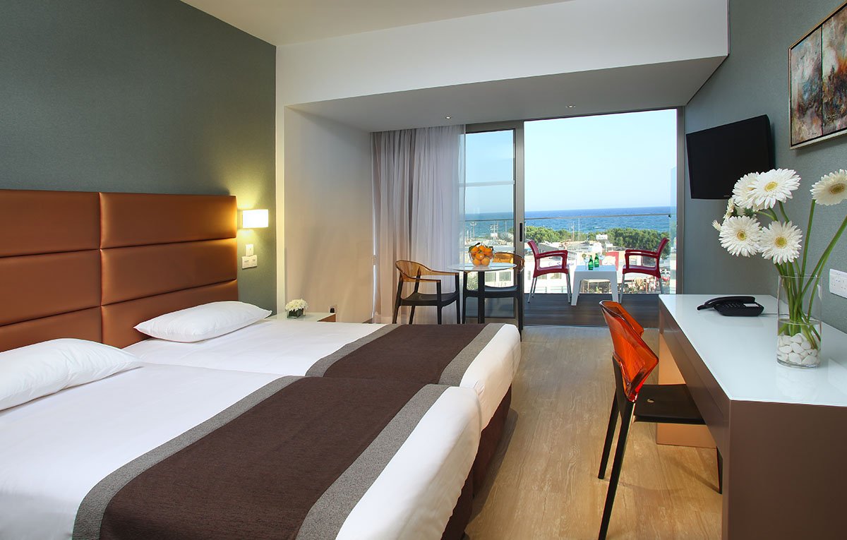 Standard Sea View