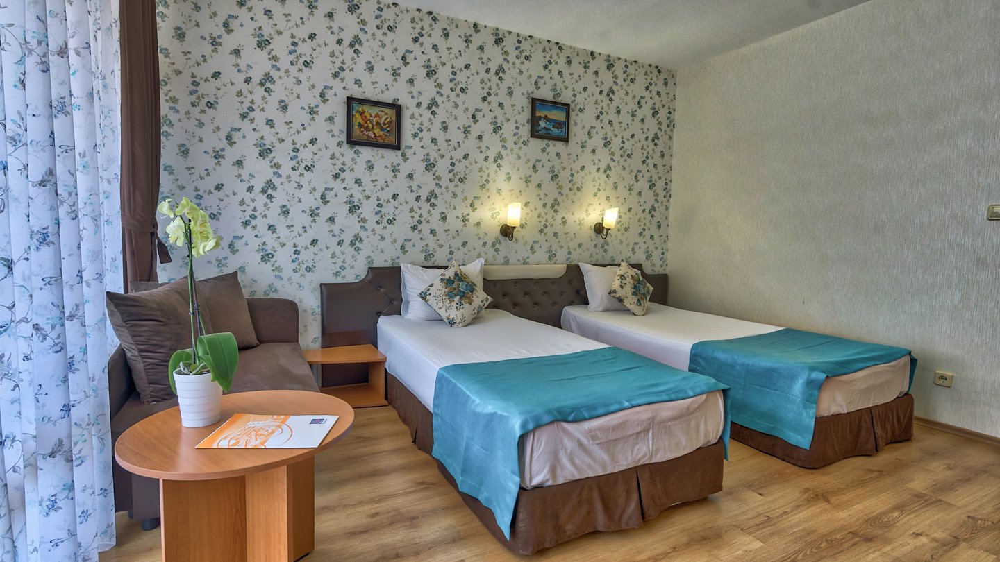 Economy Room
