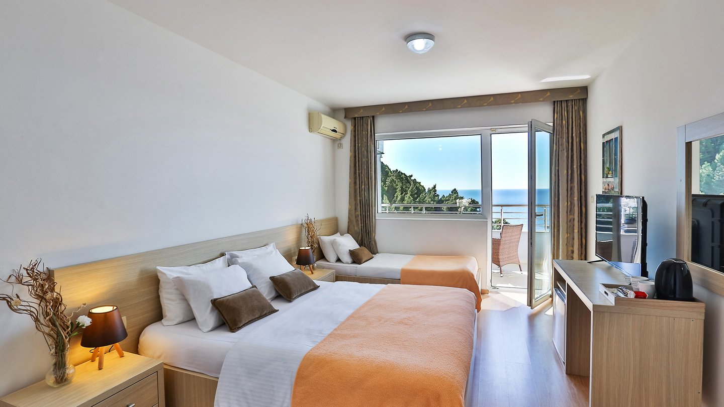 Triple Room Sea View