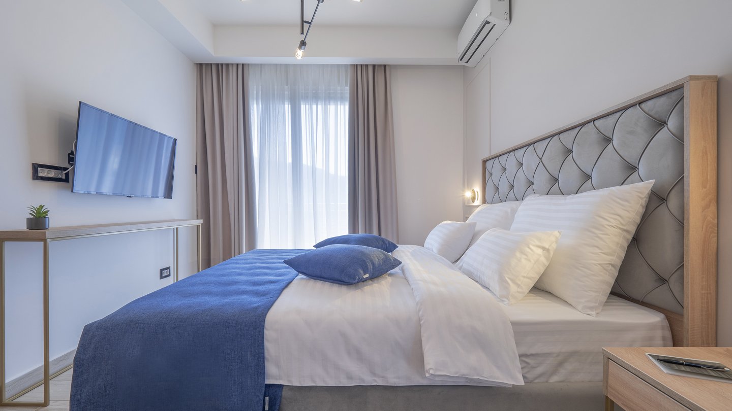 Deluxe with Extra Bed