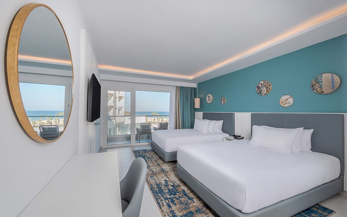 King One Bedroom Suite With Pool View