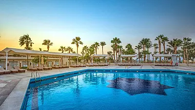 Meraki Resort