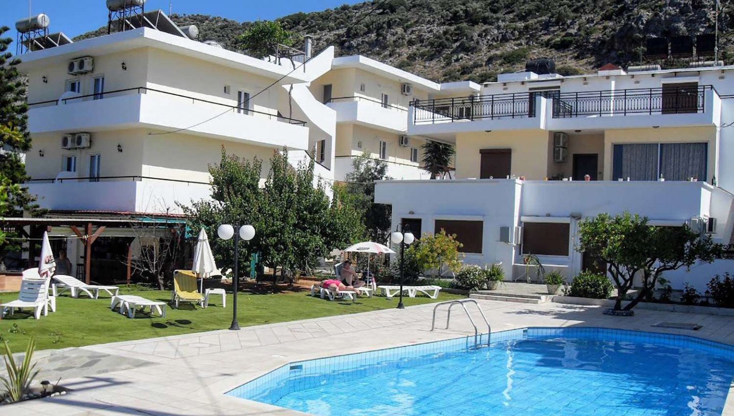 Iraklis Apartments
